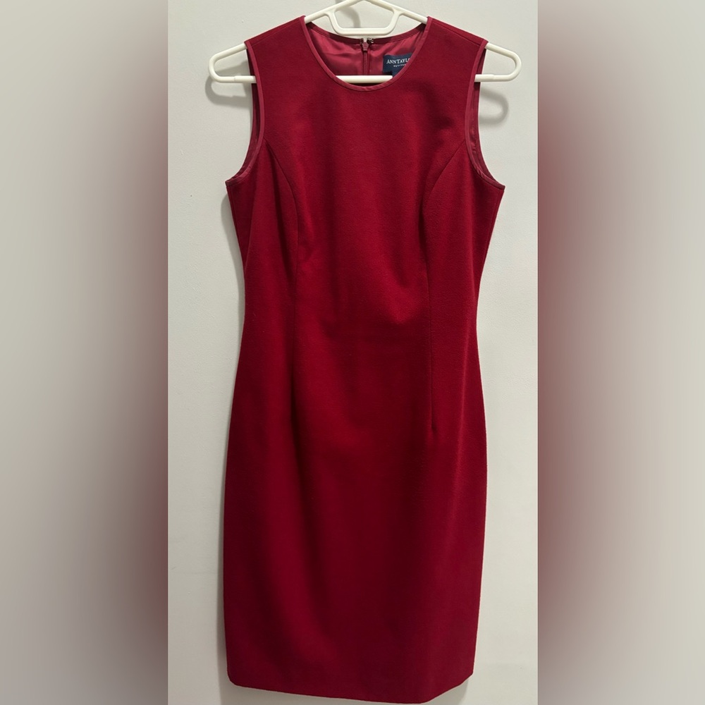 Ann Taylor Sleeveless Sheath Dress in Deep Red